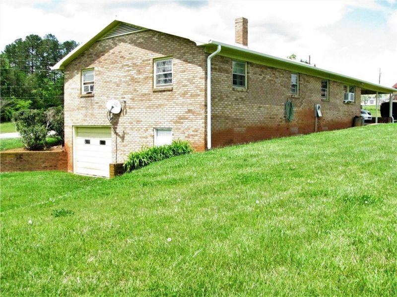 Property image 3 at 1798 Richey Road, Taylorsville, NC 28681