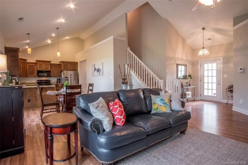 Property image 5 at 3708 Creek Ridge Drive, Denver, NC 28037