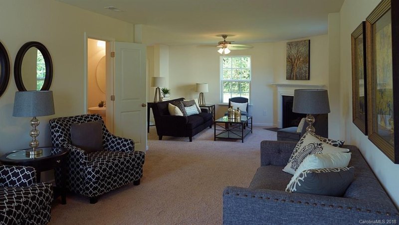 Property image 2 at 5426 Park Brook Drive, Charlotte, NC 28269