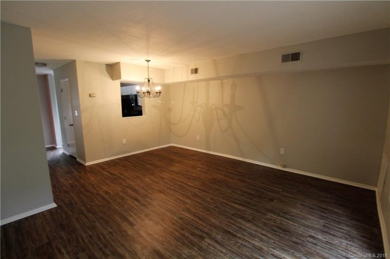 Property image 3 at 951 Hollywood Street, Charlotte, NC 28211