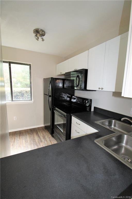 Property image 5 at 951 Hollywood Street, Charlotte, NC 28211