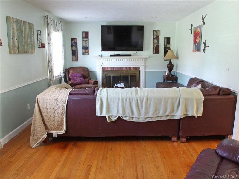 Property image 5 at 116 Brentwood Drive, Hendersonville, NC 28739