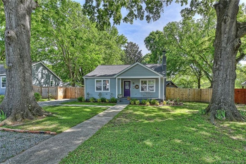 Property image 3 at 1221 Meadow Lane, Charlotte, NC 28205