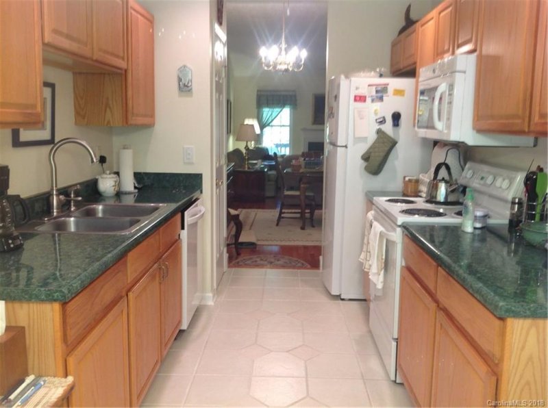 Property image 3 at 15 N Creekside Court, Hendersonville, NC 28791