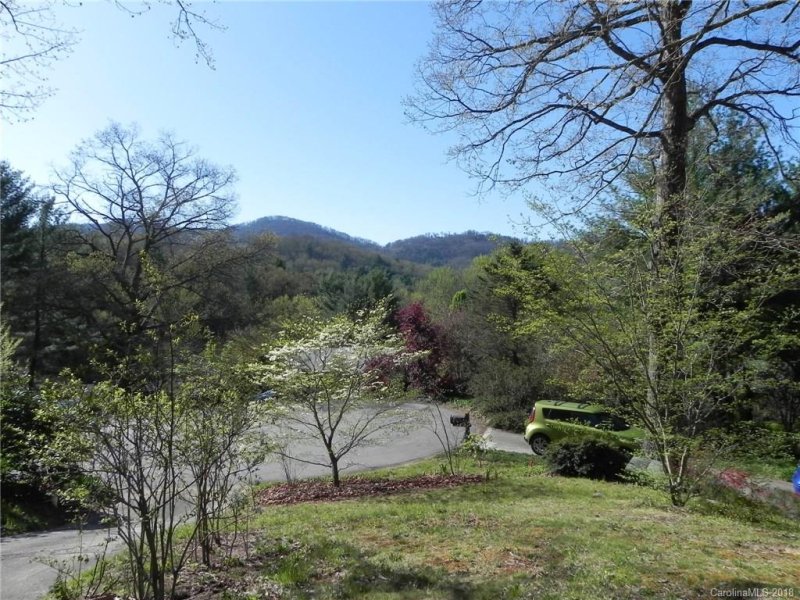 Property image 2 at 37 Brookcliff Drive, Asheville, NC 28804