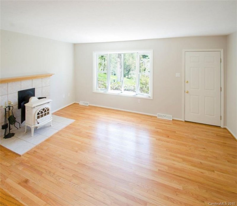 Property image 5 at 37 Brookcliff Drive, Asheville, NC 28804