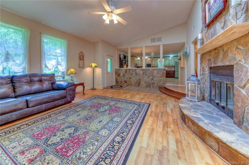 Property image 4 at 207 Vincent Place, Hendersonville, NC 28739