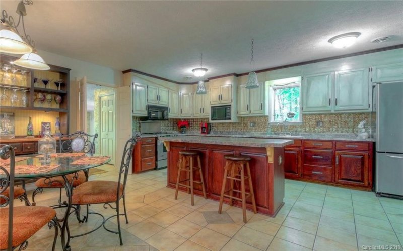 Property image 5 at 207 Vincent Place, Hendersonville, NC 28739