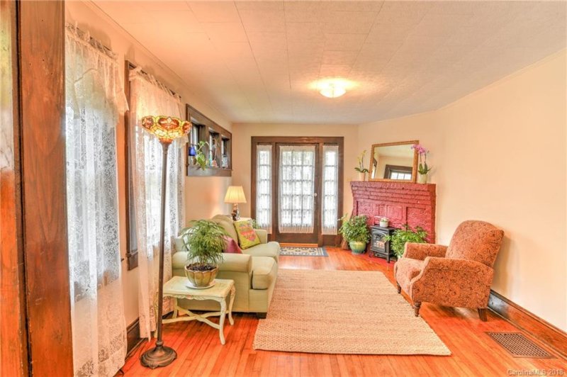 Property image 5 at 160 Laurel Loop, Asheville, NC 28806