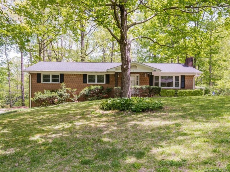 Property image 4 at 211 Beth Drive, Hendersonville, NC 28791