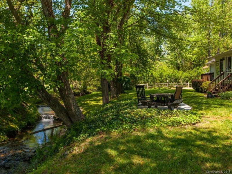 Property image 2 at 2390 Rosemont Court, Hendersonville, NC 28791