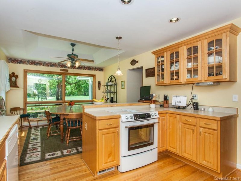 Property image 5 at 2390 Rosemont Court, Hendersonville, NC 28791