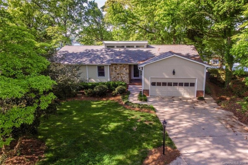 Property image 3 at 294 Ponderosa Circle, Mooresville, NC 28117