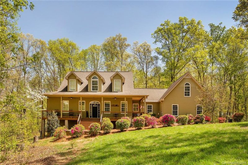 1467 Spring Pond Court