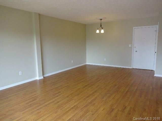 Property image 3 at 427 6th Avenue, Hendersonville, NC 28739