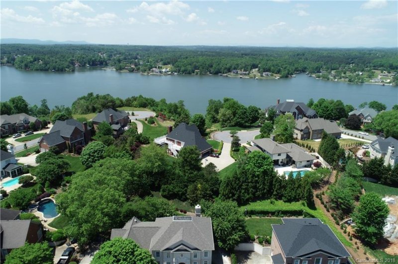 Property image 5 at 3722 8th Street Place, Hickory, NC 28601