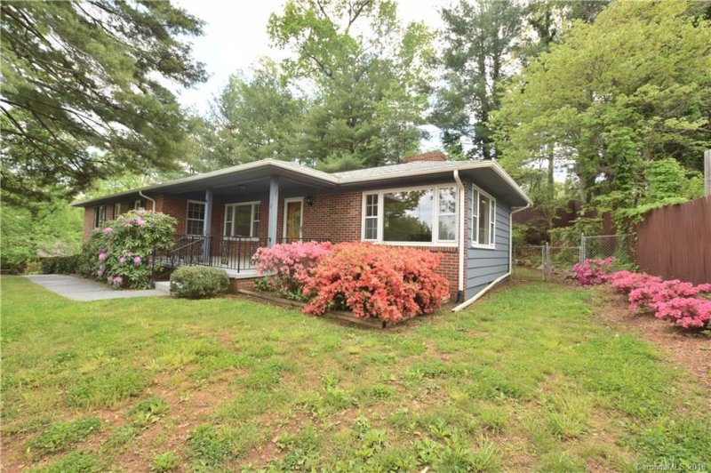 Property image 2 at 2 Beechwood Road, Asheville, NC 28805