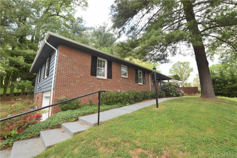 Property image 3 at 2 Beechwood Road, Asheville, NC 28805