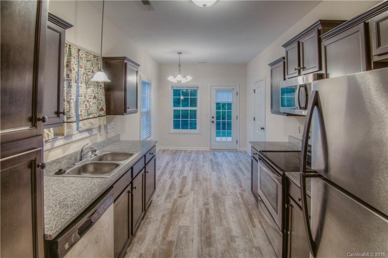 Property image 4 at 218 Makayla Court, Fort Mill, SC 29715