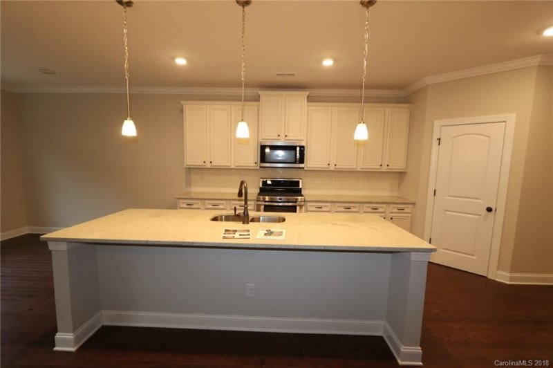 Property image 3 at 112 Avensong Court, Mooresville, NC 28115