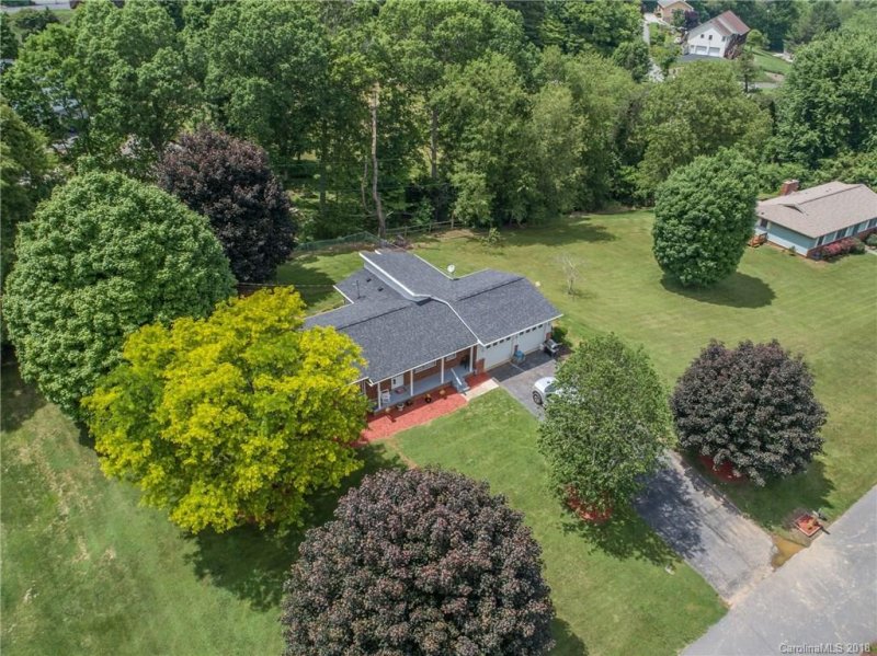 258 Camelot Drive