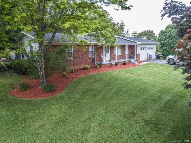 Property image 2 at 258 Camelot Drive, Clyde, NC 28721
