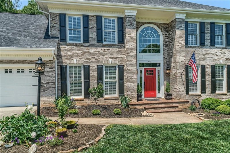 Property image 2 at 907 38th Avenue, Hickory, NC 28601