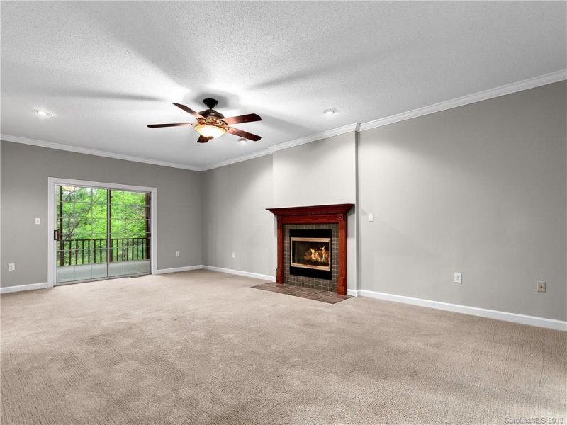 Property image 5 at 2 Moriah Lane, Asheville, NC 28803