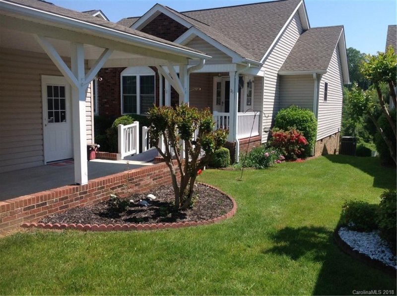 21 S Woodridge View Court