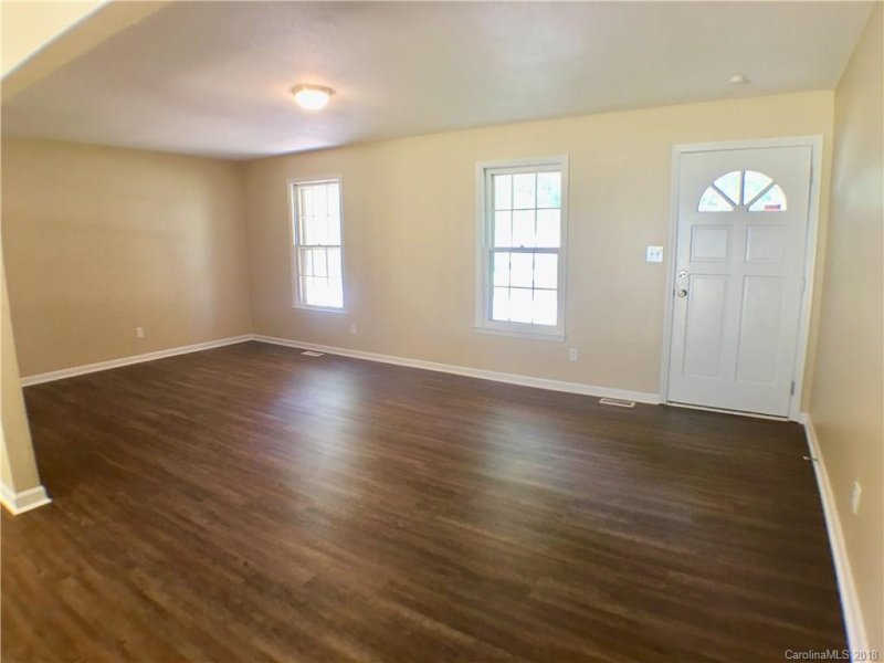 Property image 3 at 304 Meadowood Circle, Kannapolis, NC 28081