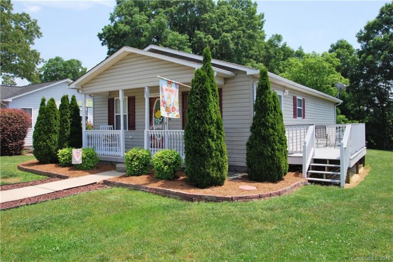 Property image 2 at 505 Gann Street, Lowell, NC 28098