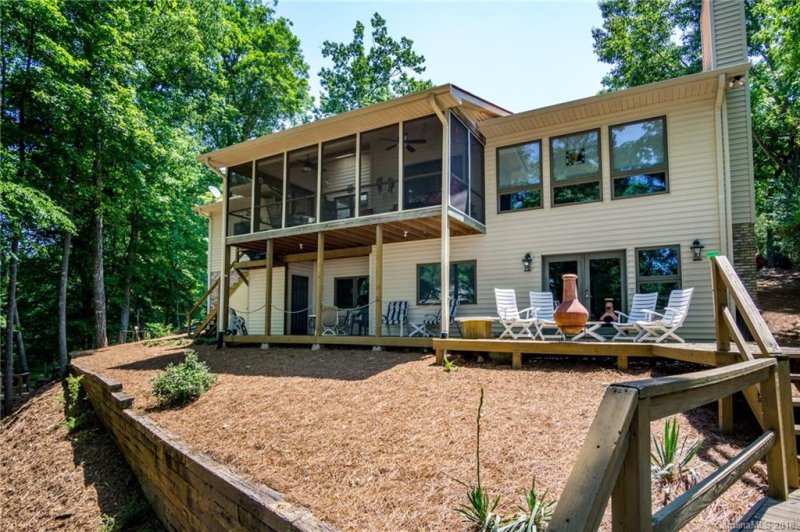 Property image 2 at 204 Tillery Park Drive, Mount Gilead, NC 27306