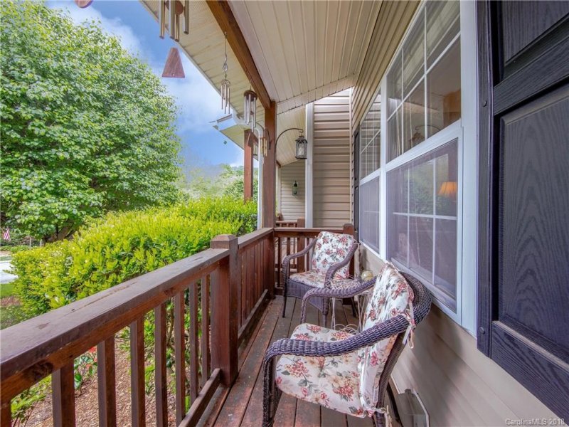 Property image 2 at 208 Pembrook Road, Swannanoa, NC 28778