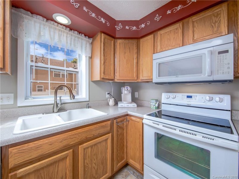 Property image 5 at 208 Pembrook Road, Swannanoa, NC 28778