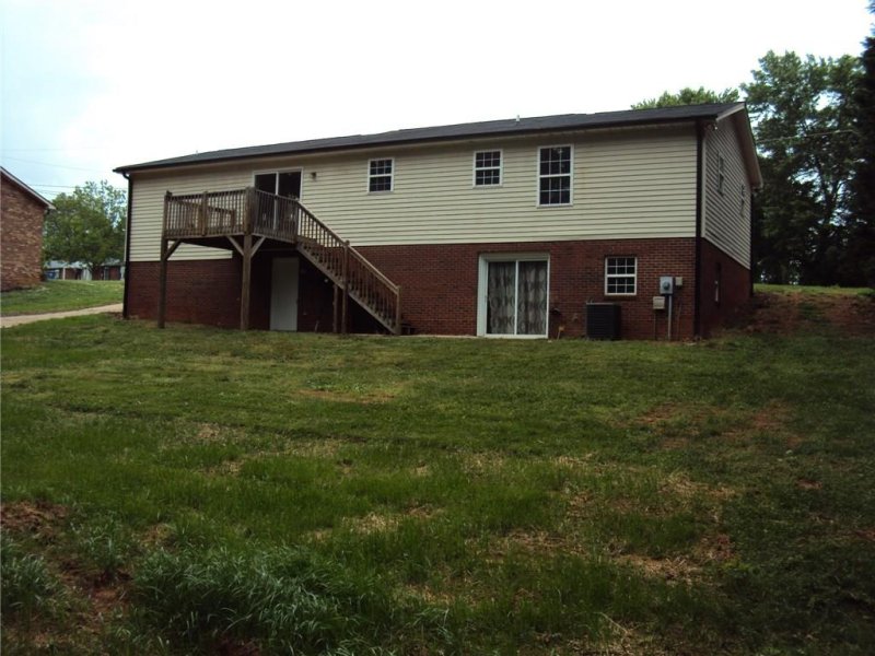 Property image 4 at 1299 Homestead Drive, Hickory, NC 28602