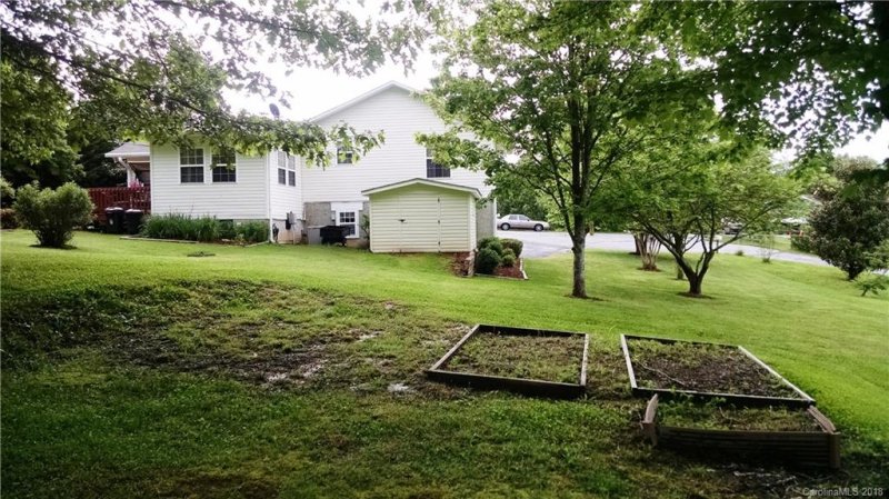 Property image 5 at 32 Evan Tyler Lane, Horse Shoe, NC 28742