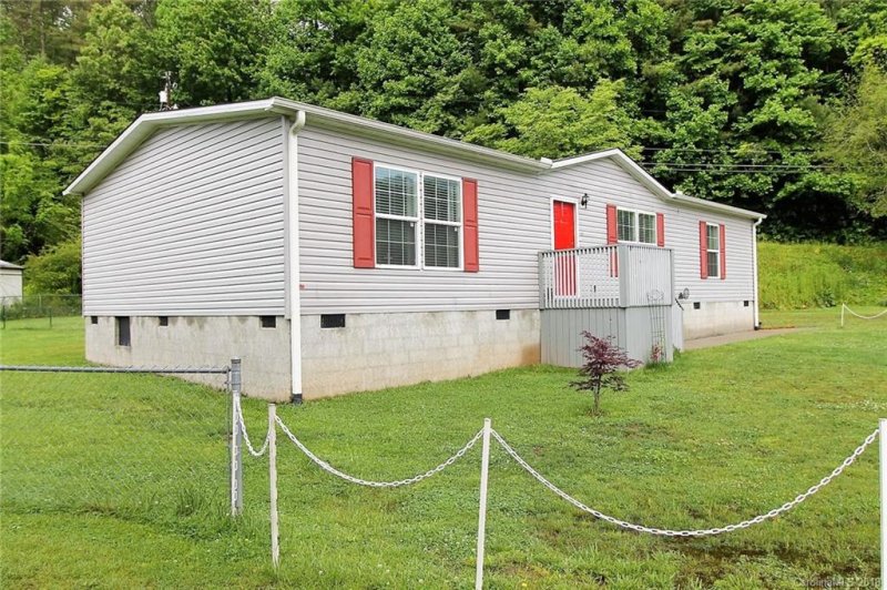 Property image 2 at 154 Turkey Pen Gap Road, Horse Shoe, NC 28742