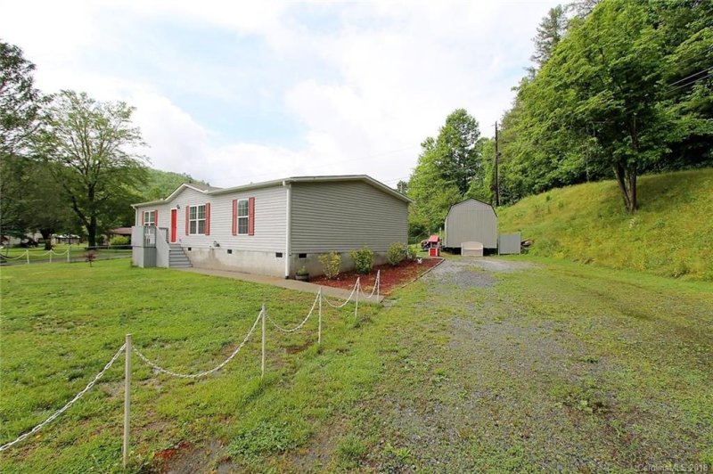 Property image 3 at 154 Turkey Pen Gap Road, Horse Shoe, NC 28742