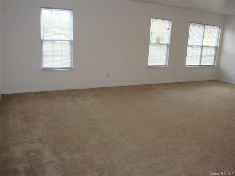 Property image 3 at 3557 Crestridge Drive, Charlotte, NC 28217