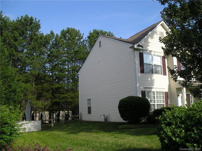 Property image 2 at 128 Vance Crescent Drive, Mooresville, NC 28117