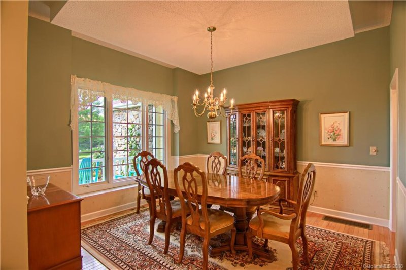 Property image 4 at 100 Bayberry Way, Hendersonville, NC 28739