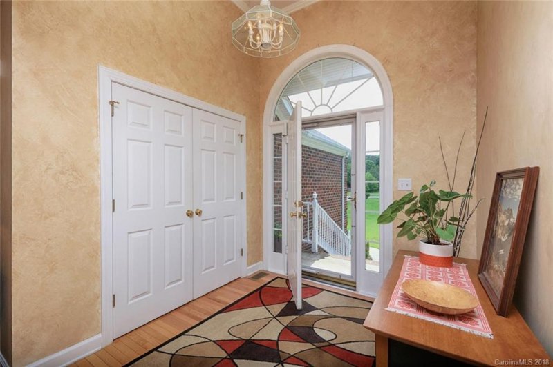 Property image 5 at 6811 Live Oaks Lane, Waxhaw, NC 28173