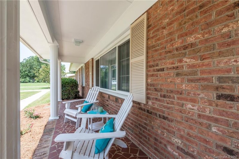 Property image 5 at 6600 Pawnee Drive, Charlotte, NC 28214