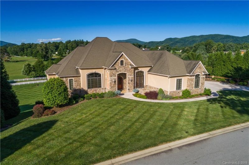 23 Bradford Vistas Road