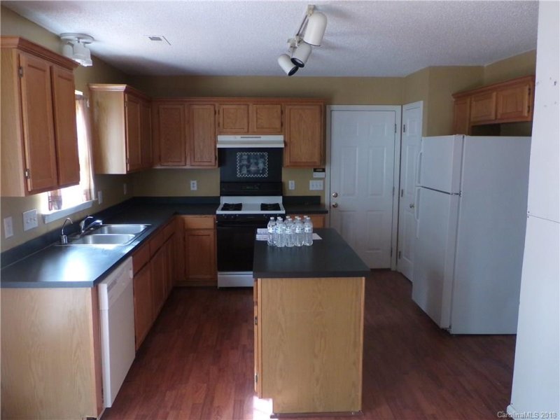 Property image 5 at 1106 Morning Glory Drive, Charlotte, NC 28262