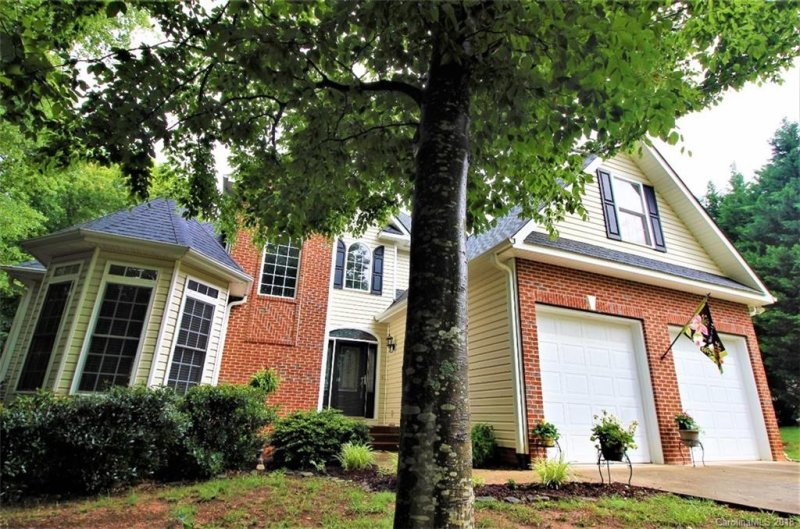 Property image 3 at 1104 Falcon Lane, York, SC 29745