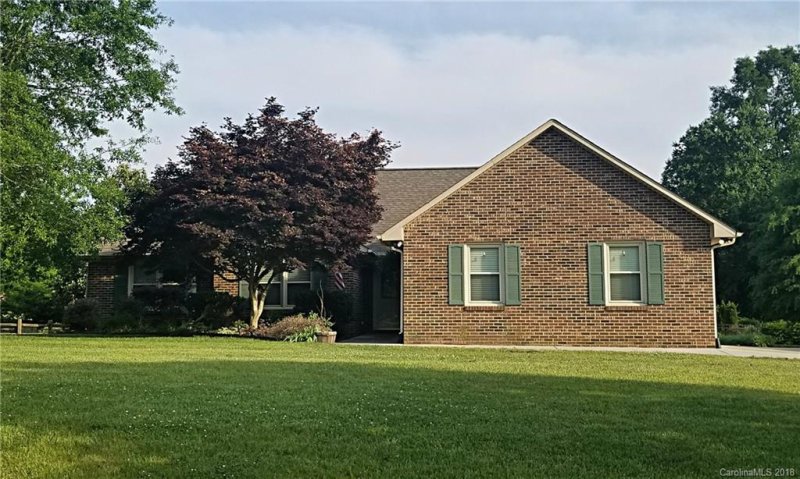 7944 King Arthur Court