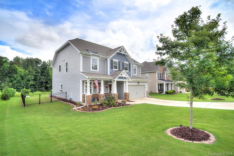 Property image 3 at 2067 Lakebridge Drive, Fort Mill, SC 29715