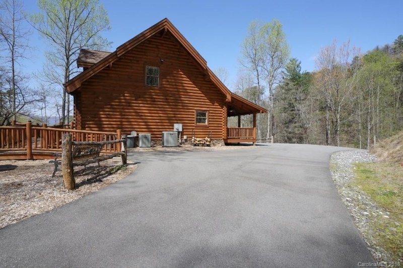 Property image 4 at 316 Canvasback Road, Whittier, NC 28789