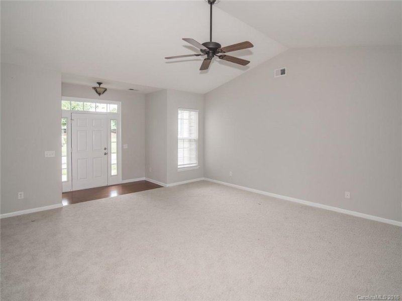 Property image 5 at 9121 Duckhorn Drive, Charlotte, NC 28277